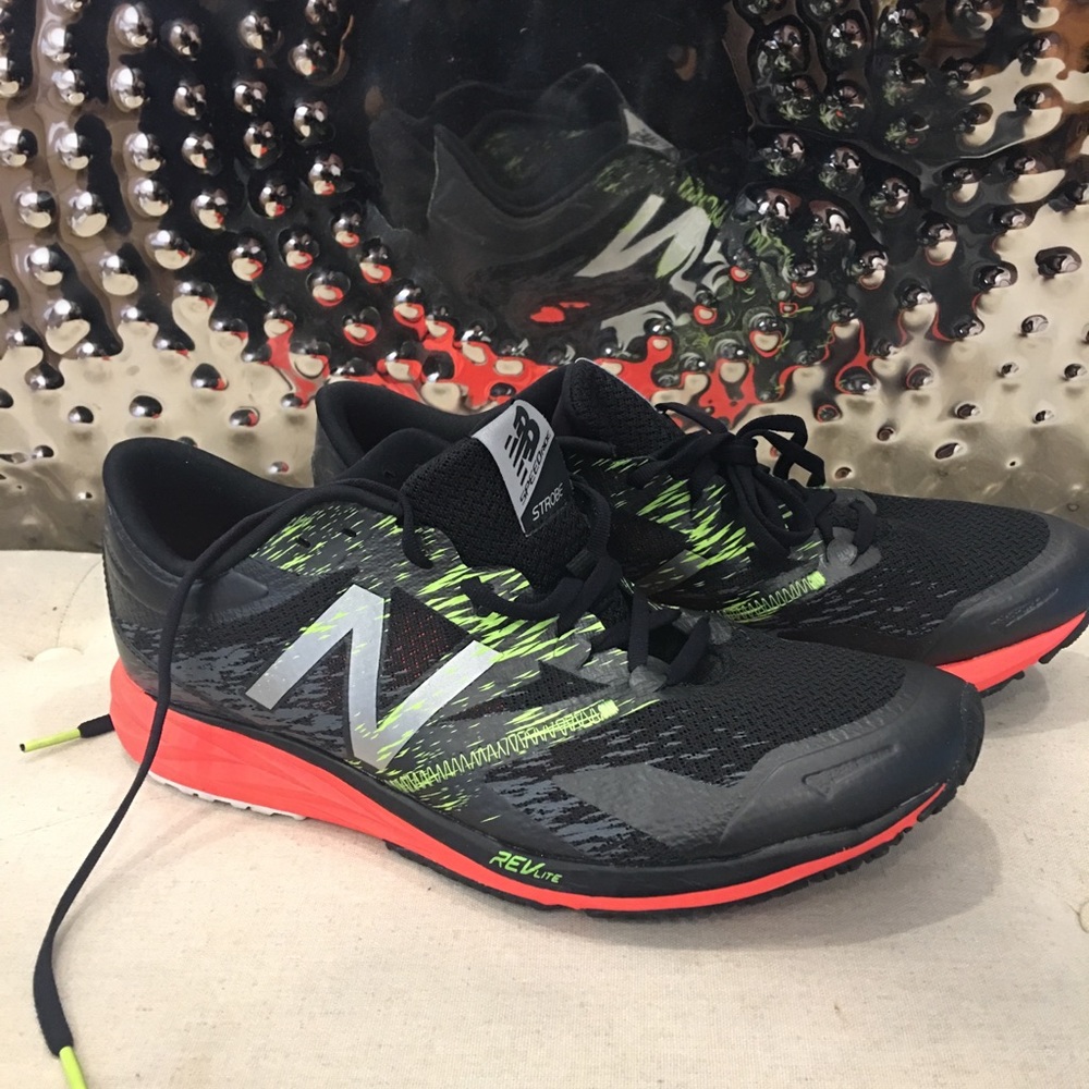 Brand new unworn New Balance Mens sneakers
